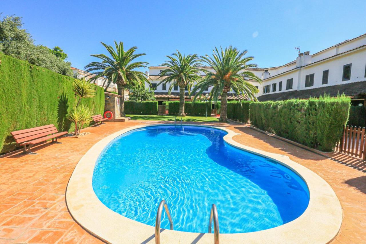 Calderon De La Barca - Only Families Villa Кембрилс Екстериор снимка