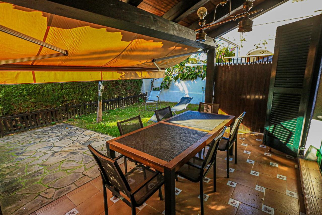 Calderon De La Barca - Only Families Villa Кембрилс Екстериор снимка