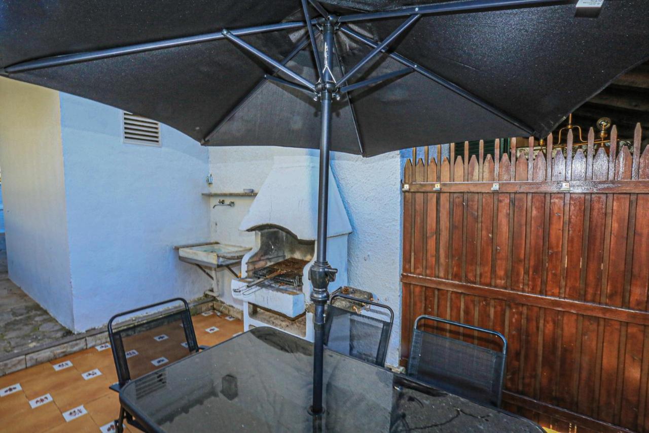 Calderon De La Barca - Only Families Villa Кембрилс Екстериор снимка